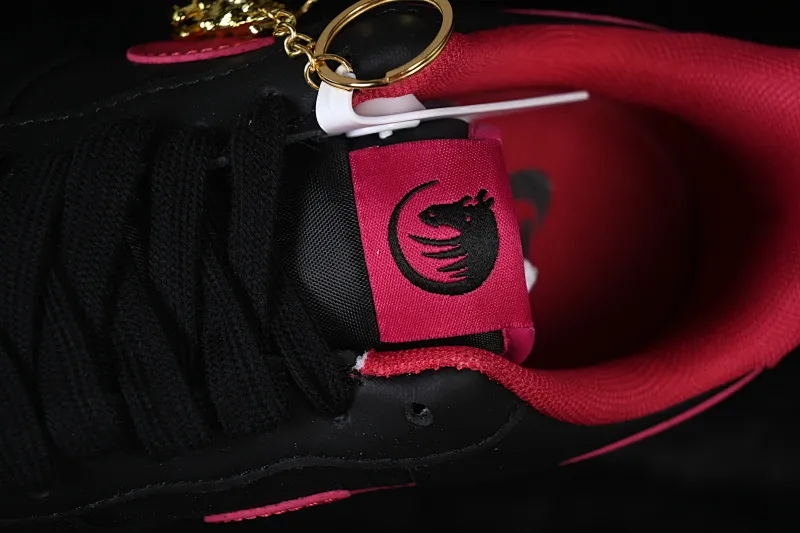 All categories Nk Air Force 1 Air Force series Nk Air Force 1 Low Air Force low top Nike Air Force 1'07 Low Year of the Horse limited edition Jet black rose red Air Force 1 low top casual sneakers FV3694-102